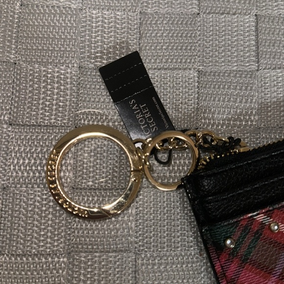 BRAND NEW VICTORIA SECRET WALLET GOOD FOR HOLIDAY SEASON - Picture 6 of 8